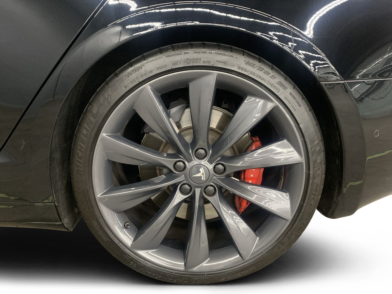 Details for a Driver Side Rear Wheel & Tire